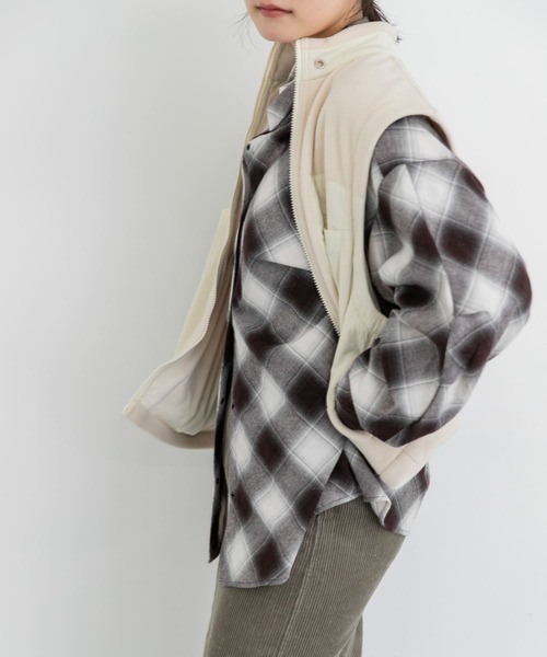 EKAL（エカル）の「バイアスオンブレチェックシャツ（シャツ/ブラウス・レディース・ブラック/レッド・ONE）」の4枚目の写真