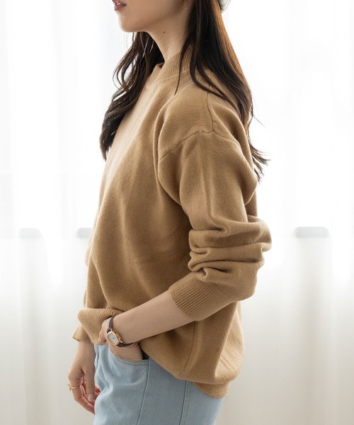 NinaetLina(ニナエリナ)の「ミックスカラーオーバーニット(ニット/セーター・レディース・ネイビー/モカ/パープル/ベージュ/イエロー・FREE)」の7枚目の写真