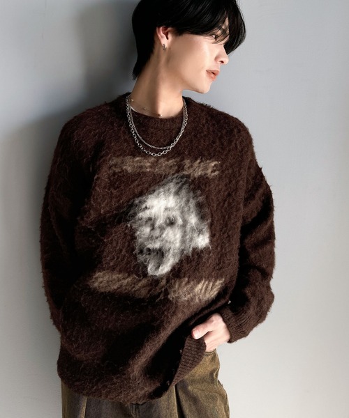 classicalelf(クラシカルエルフ)の「1枚で映える主役級トップス。人物モチーフ起毛シャギー素材ニット(ニット/セーター・メンズ・グレー/ブラック/ブラウン・LARGE/MEDIUM/SMALL/X-LARGE)」の3枚目の写真