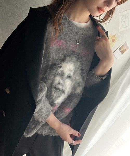 classicalelf(クラシカルエルフ)の「1枚で映える主役級トップス。人物モチーフ起毛シャギー素材ニット(ニット/セーター・メンズ・グレー/ブラック/ブラウン・LARGE/MEDIUM/SMALL/X-LARGE)」の15枚目の写真