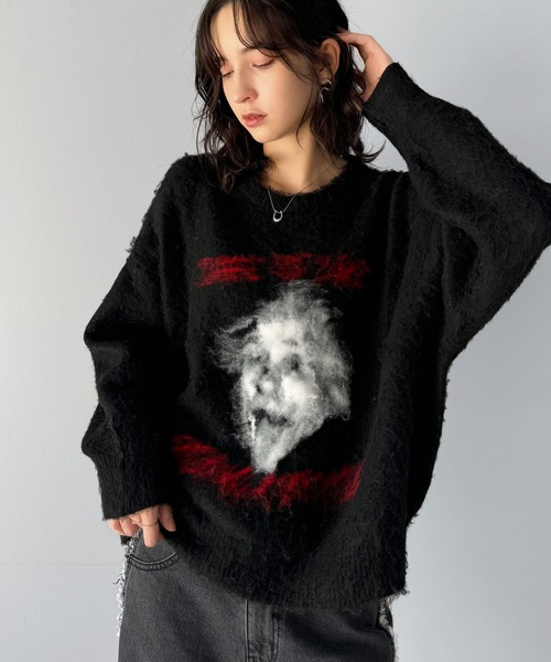 classicalelf(クラシカルエルフ)の「1枚で映える主役級トップス。人物モチーフ起毛シャギー素材ニット(ニット/セーター・メンズ・グレー/ブラック/ブラウン・LARGE/MEDIUM/SMALL/X-LARGE)」の4枚目の写真