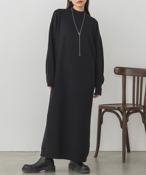 hunch（ハンチ）の「【静電気防止】やわもちヤーン バックスリットワンピース（ワンピース・レディース・モカ/ブラック/アイボリー・FREE）」の2枚目の写真