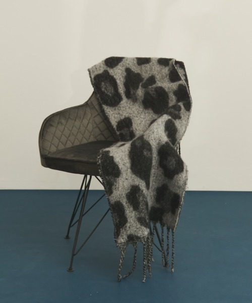 MERLOT（メルロー）の「モヘアライクレオパードマフラー（マフラー・レディース・ベージュ/ブラウン/グレー・FREE）」の4枚目の写真