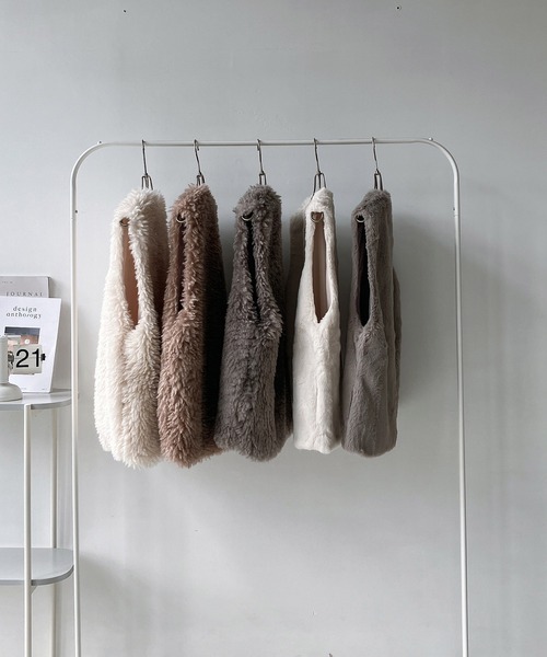 AS KNOW AS plus（アズノゥアズプラス）の「◎アソートファーベスト（ベスト・レディース・アイボリー系/アイボリー/ブラウン系/ベージュ/モカ/チャコール/グレー系1/ブラウン系1・FREE）」の10枚目の写真