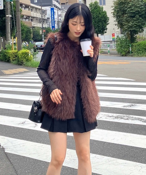 AS KNOW AS plus（アズノゥアズプラス）の「◎アソートファーベスト（ベスト・レディース・アイボリー系/アイボリー/ブラウン系/ベージュ/モカ/チャコール/グレー系1/ブラウン系1・FREE）」の18枚目の写真