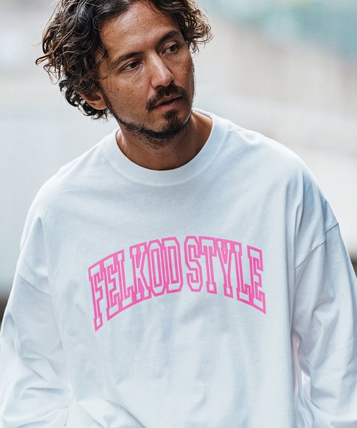 felkod（フィルコッド）の「mlt4932-College Logo Drop Shoulder Pullover ロングスリーブカットソー（Tシャツ/カットソー・メンズ・ブラック×ピンク/ホワイト/ブラック×ホワイト/ネイビー・S/M/L/XL）」の2枚目の写真