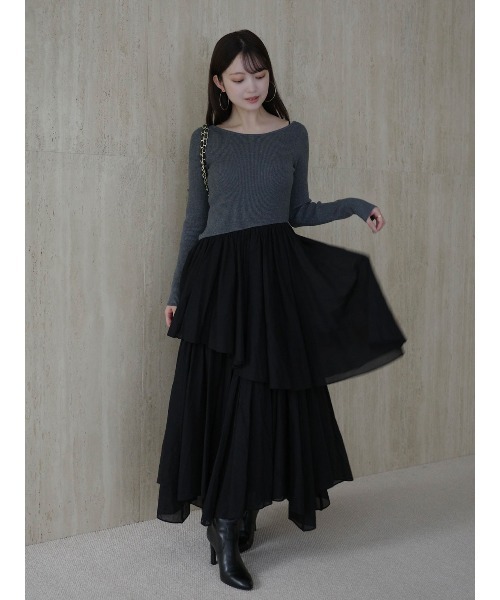 anuans（アニュアンス）の「ボートネックイレギュラーヘムドッキング