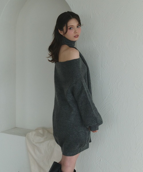 fupel(フぺル)の「Multi-way choker loose off-shoulder knit / マルチウェイチョーカールーズオフショルニット(ニット/セーター・レディース・アイボリー/グレー・FREE)」の20枚目の写真