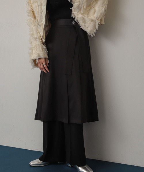 SENSE OF PLACE by URBAN RESEARCH（センスオブプレイスバイアーバンリサーチ）の「プリーツミディスカート（スカート・レディース・グレー/グレー系その他/ブラック・SMALL/MEDIUM）」の2枚目の写真