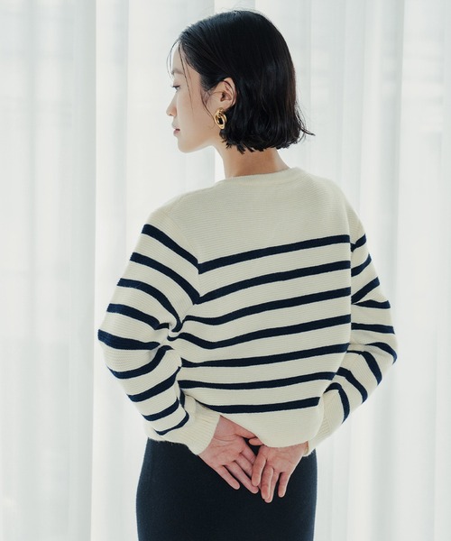 Ampirula(アンピルーラ)の「ボーダーニットカーディガン(カーディガン/ボレロ・レディース・アイボリー系/ネイビー系・FREE)」の8枚目の写真
