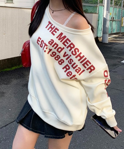 lilful（リルフル）の「レタリングロゴ ワンショルダー 肌見せ オーバーサイズスウェット（スウェット・レディース・アイボリー/グレー・M/L）」の2枚目の写真