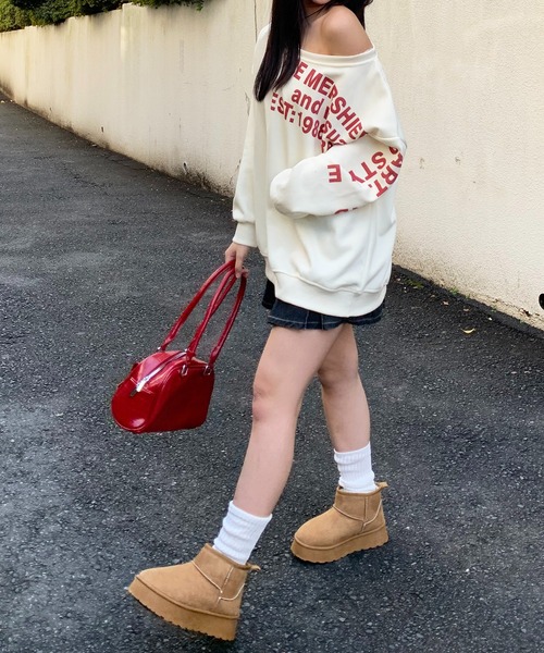 lilful（リルフル）の「レタリングロゴ ワンショルダー 肌見せ オーバーサイズスウェット（スウェット・レディース・アイボリー/グレー・M/L）」の11枚目の写真