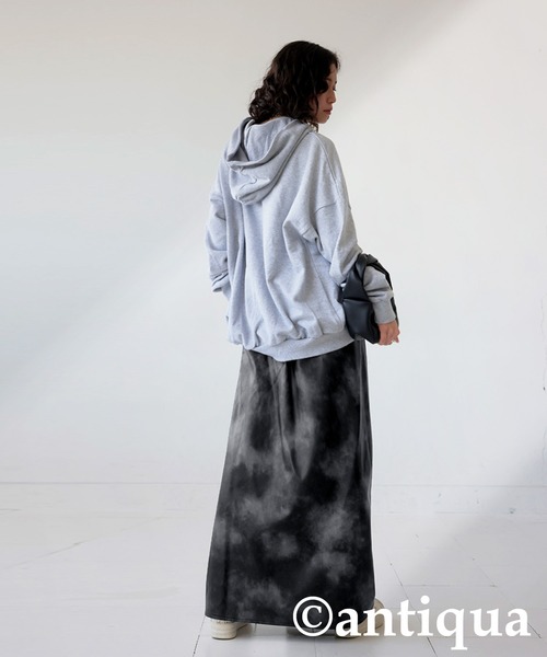antiqua(アンティカ)の「タイダイ柄レザースカート(スカート・レディース・ブラック・ONESIZE)」の9枚目の写真