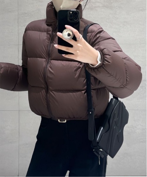by muni:r(バイ ムニール)の「カジュアルショートダウンジャケット/2024 AW COLLECTION(ダウンジャケット/コート・レディース・ブラック/ブラウン・FREE)」の12枚目の写真