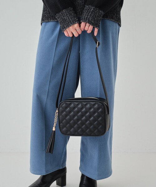 SHOO・LA・RUE（シューラルー）の「◆タッセル付きキルトショルダーバッグ（ショルダーバッグ・レディース・シルバー/ワインレッド/ベージュ/ブラック・00）」の11枚目の写真