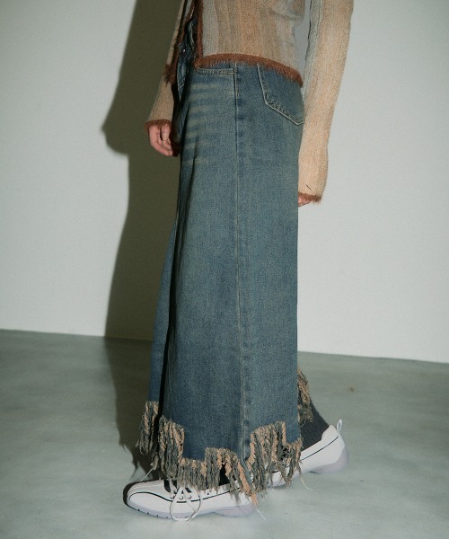 Clum(クルム)の「fringe vintage make denim skirt / フリンジデザインヴィンテージメイクデニムスカート(デニムスカート・レディース・ブルー系その他・SMALL/MEDIUM)」の4枚目の写真
