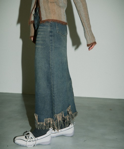 Clum(クルム)の「fringe vintage make denim skirt / フリンジデザインヴィンテージメイクデニムスカート(デニムスカート・レディース・ブルー系その他・SMALL/MEDIUM)」の9枚目の写真