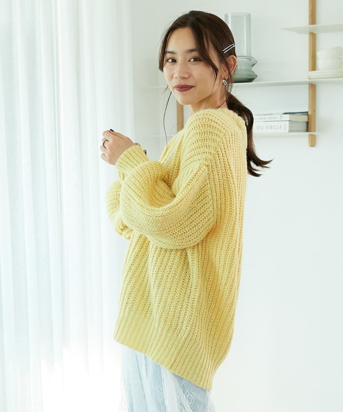 MISCH MASCH(ミッシュマッシュ)の「Vネックニットカーディガン MO33N01(ニット/セーター・レディース・ブルー/ピンク/グリーン/ライトグレー/ネイビー/イエロー・フリ-)」の9枚目の写真
