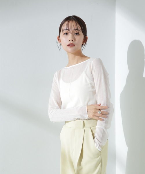 NANO universe(ナノユニバース)の「梨地シアーカットトップス(Tシャツ/カットソー・レディース・オフホワイト/ブラック/ライトブルー・S/M)」の4枚目の写真