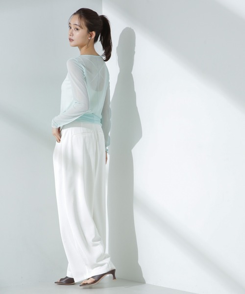 NANO universe(ナノユニバース)の「梨地シアーカットトップス(Tシャツ/カットソー・レディース・オフホワイト/ブラック/ライトブルー・S/M)」の18枚目の写真