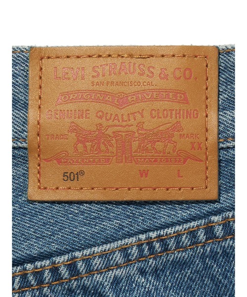 Levi's（リーバイス）の「Levi's/リーバイス 501(R) ジーンズ FOR WOMEN ミディアムインディゴ（デニムパンツ・レディース・インディゴブルー・23inch/28inch/27inch/26inch/25inch/24inch）」の10枚目の写真