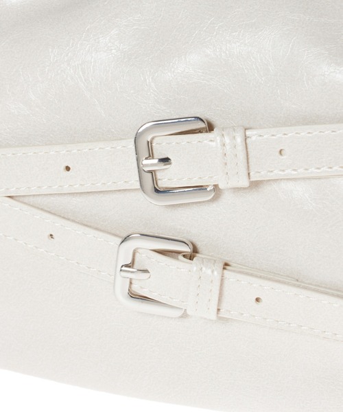 INGNI（イング）の「ベルト付きショルダーバッグ（ハンドバッグ・レディース・オフホワイト/ブラック・ONE SIZE）」の11枚目の写真