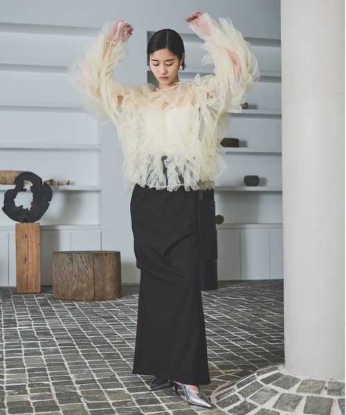 AIC.(エーアイシー)の「チュールメニーフリルトップス(シャツ/ブラウス・レディース・グレイッシュベージュ/ブラック/アイボリー・FREE)」の10枚目の写真