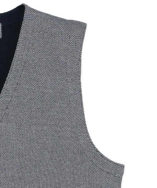 BRICK HOUSE by TOKYO SHIRT(ブリックハウス)の「オールニット バーズアイジレ(ベスト・メンズ・ネイビー/ネイビー系2・LL/M/L)」の6枚目の写真