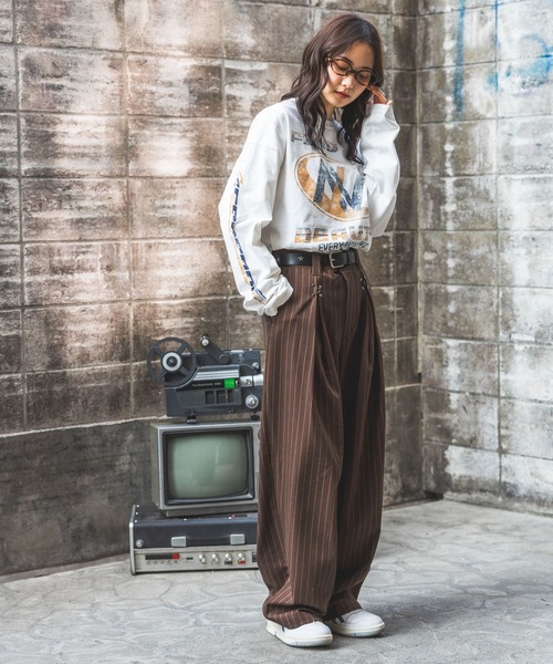 PBLIM(ページボーイリム)の「《UNISEX》スプレーロゴロンT(Tシャツ/カットソー・レディース・ベージュ/ブラック/ホワイト・MEDIUM/LARGE)」の4枚目の写真