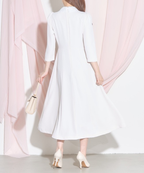 tocco closet(トッコ クローゼット)の「【ZOZO限定】レース襟×リボン配色ヨークワンピース(ワンピース・レディース・ネイビー/ライトベージュ・M)」の5枚目の写真