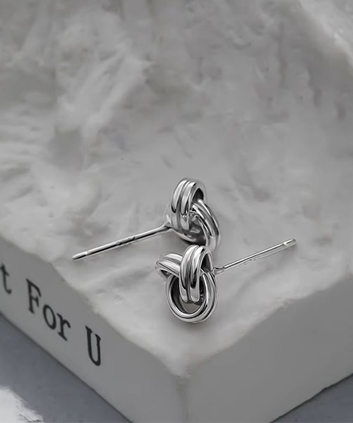 WARAIJOGO（ワライジョウゴ）の「【WARAIJOGO】EK252/ツイストピアス/両耳用(NEZ)（ピアス（両耳用）・メンズ・シルバー・FREE）」の5枚目の写真