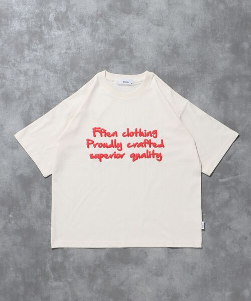 FFEIN(フェイン)の「【FFEIN(フェイン)】手書きロゴショート丈Tシャツ / Tシャツ クルーネック 半袖 プリント 手書きロゴ【短丈】(Tシャツ/カットソー・メンズ・ホワイト/ブルー/チャコール/アイボリー/モカ/その他1/レモンイエロー/ライトブルー・LARGE/MEDIUM/SMALL)」の3枚目の写真
