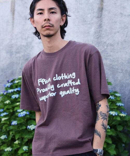 FFEIN(フェイン)の「【FFEIN(フェイン)】手書きロゴショート丈Tシャツ / Tシャツ クルーネック 半袖 プリント 手書きロゴ【短丈】(Tシャツ/カットソー・メンズ・ホワイト/ブルー/チャコール/アイボリー/モカ/その他1/レモンイエロー/ライトブルー・LARGE/MEDIUM/SMALL)」の14枚目の写真