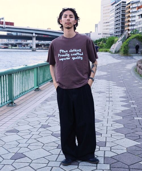 FFEIN(フェイン)の「【FFEIN(フェイン)】手書きロゴショート丈Tシャツ / Tシャツ クルーネック 半袖 プリント 手書きロゴ【短丈】(Tシャツ/カットソー・メンズ・ホワイト/ブルー/チャコール/アイボリー/モカ/その他1/レモンイエロー/ライトブルー・LARGE/MEDIUM/SMALL)」の16枚目の写真