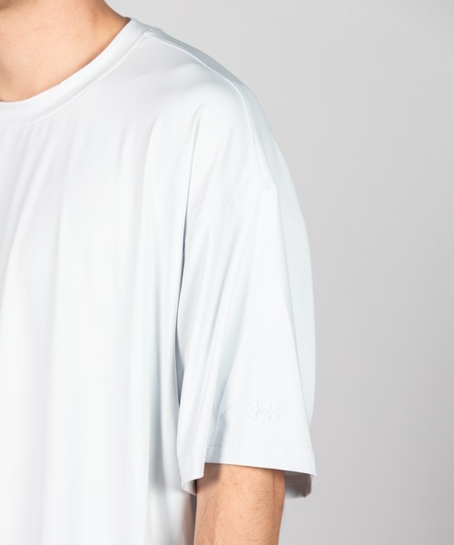 UNDER ARMOUR（アンダーアーマー）の「【ZOZOTOWN販路限定】UAアイソチル オーバーサイズド ショートスリーブ Tシャツ（ライフスタイル/メンズ/レディース）（Tシャツ/カットソー・メンズ・グレー系その他・S/2XL/XL/3XL/L/M）」の9枚目の写真