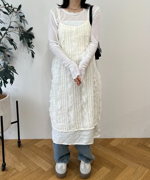 mebole(メボレ)の「シアーフリルキャミワンピース(ワンピース・レディース・アイボリー/ブラック・FREE)」の12枚目の写真
