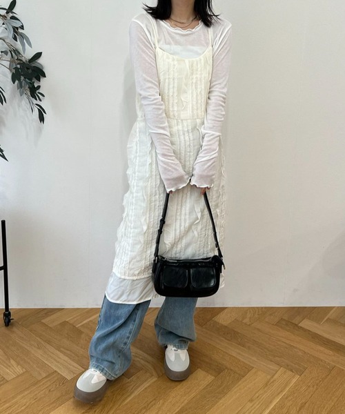 mebole(メボレ)の「シアーフリルキャミワンピース(ワンピース・レディース・アイボリー/ブラック・FREE)」の22枚目の写真