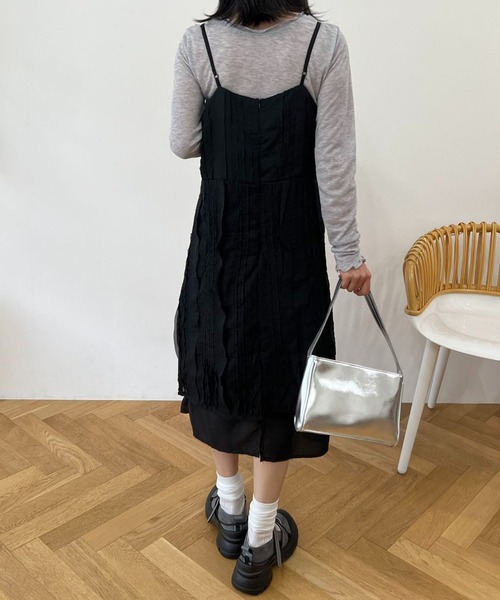 mebole(メボレ)の「シアーフリルキャミワンピース(ワンピース・レディース・アイボリー/ブラック・FREE)」の11枚目の写真