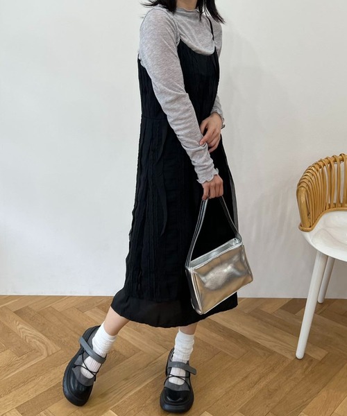mebole(メボレ)の「シアーフリルキャミワンピース(ワンピース・レディース・アイボリー/ブラック・FREE)」の7枚目の写真