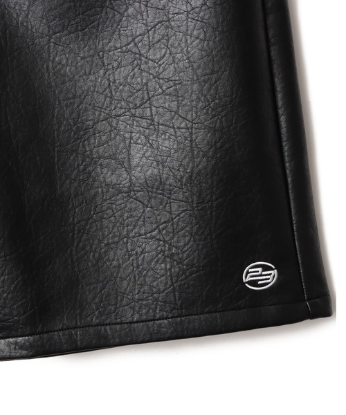 Ohotoro Leather Short Pants フェイクレザーパンツ SLY（スライ）の「F/LEATHER SHORT PT フェイクレザー ショート