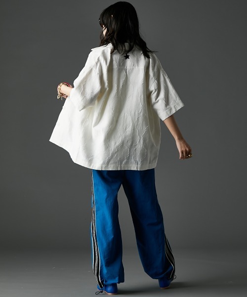 GEVS.(ジェイヴィス)の「綿麻シャツ<大きいサイズ有>GEVS.(シャツ/ブラウス・レディース・イエロー系/アイボリー・3L/LL/L/M/5L/4L)」の16枚目の写真