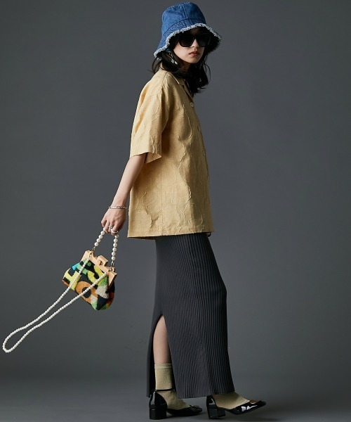 GEVS.(ジェイヴィス)の「綿麻シャツ<大きいサイズ有>GEVS.(シャツ/ブラウス・レディース・イエロー系/アイボリー・3L/LL/L/M/5L/4L)」の4枚目の写真