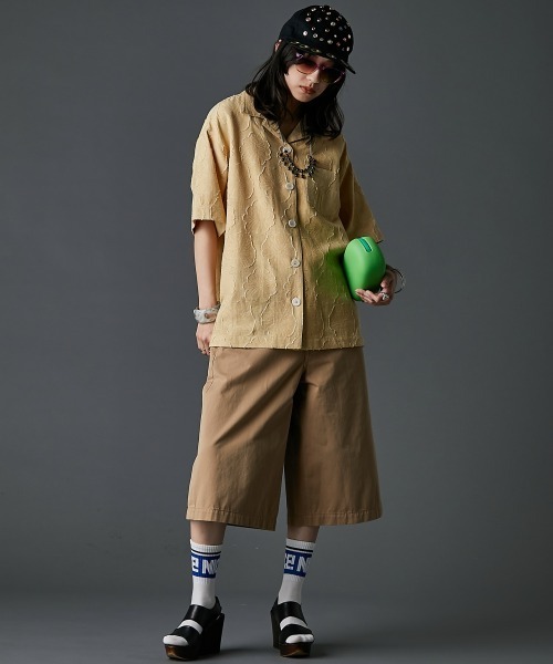GEVS.(ジェイヴィス)の「綿麻シャツ<大きいサイズ有>GEVS.(シャツ/ブラウス・レディース・イエロー系/アイボリー・3L/LL/L/M/5L/4L)」の6枚目の写真