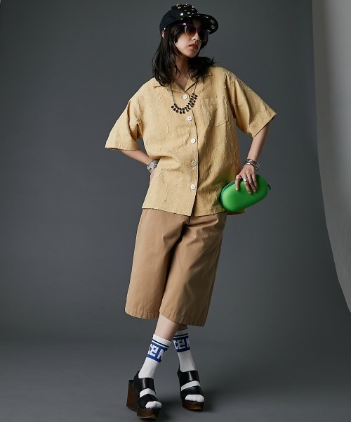 GEVS.(ジェイヴィス)の「綿麻シャツ<大きいサイズ有>GEVS.(シャツ/ブラウス・レディース・イエロー系/アイボリー・3L/LL/L/M/5L/4L)」の7枚目の写真
