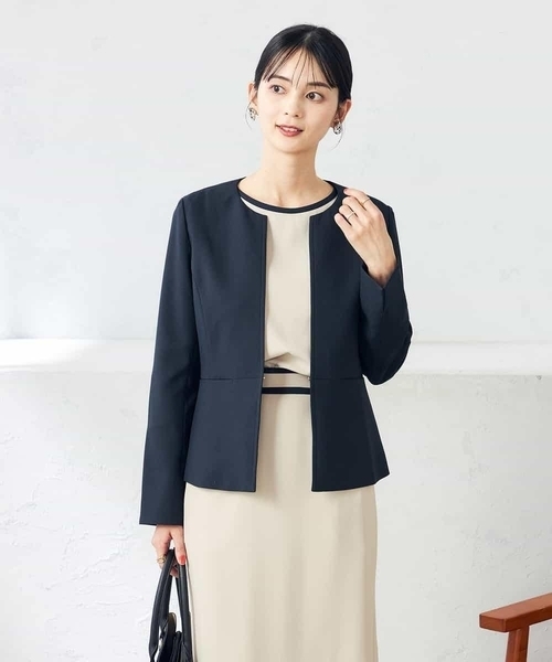 a.v.v（アーヴェヴェ）の「【洗える/ストレッチ/UVカット】麻調ストレッチキーネックジャケット（ノーカラージャケット・レディース・グレー/ネイビー/ベージュ・36/38/42/40/34）」の3枚目の写真