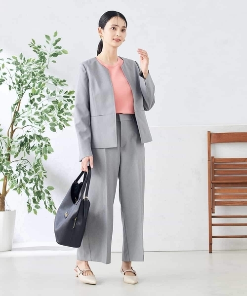 a.v.v（アーヴェヴェ）の「【洗える/ストレッチ/UVカット】麻調ストレッチキーネックジャケット（ノーカラージャケット・レディース・グレー/ネイビー/ベージュ・36/38/42/40/34）」の20枚目の写真