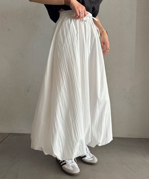 efill(エフィル)の「エアリー バルーン マキシ ロングスカート(スカート・レディース・ホワイト・FREE)」の7枚目の写真
