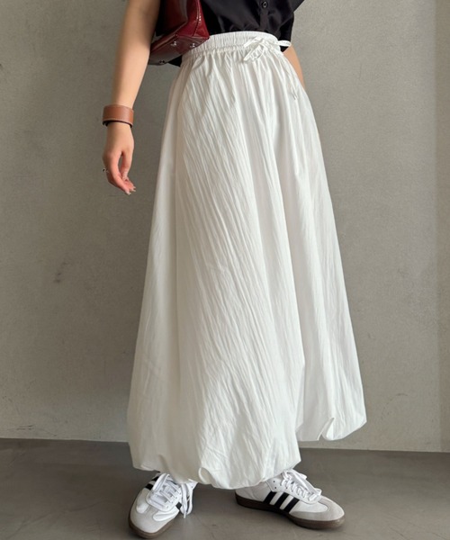 efill(エフィル)の「エアリー バルーン マキシ ロングスカート(スカート・レディース・ホワイト・FREE)」の3枚目の写真