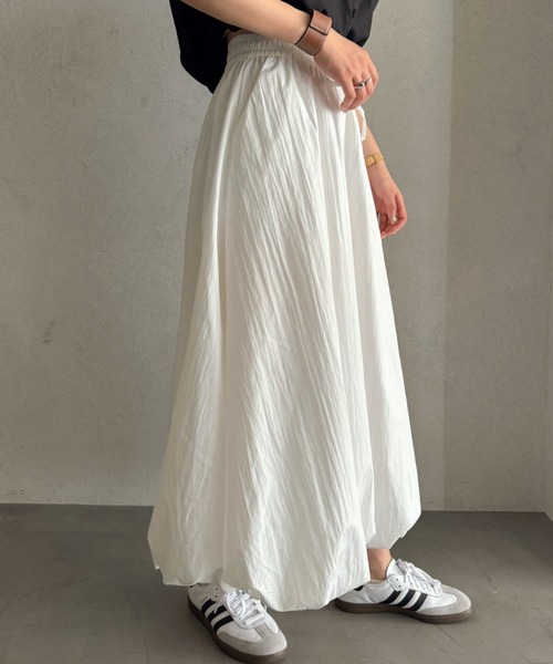 efill(エフィル)の「エアリー バルーン マキシ ロングスカート(スカート・レディース・ホワイト・FREE)」の9枚目の写真