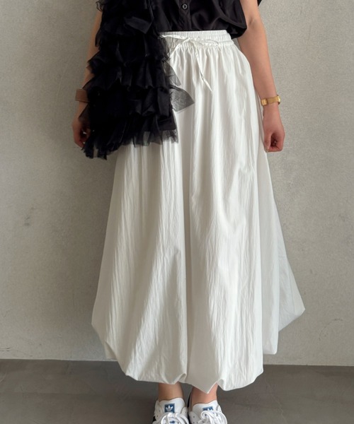 efill(エフィル)の「エアリー バルーン マキシ ロングスカート(スカート・レディース・ホワイト・FREE)」の14枚目の写真